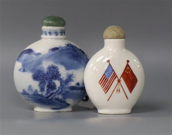 A Chinese Richard Nixon and Chairman Mao snuff bottle c.1972 and a Chinese blue and white snuff bottle